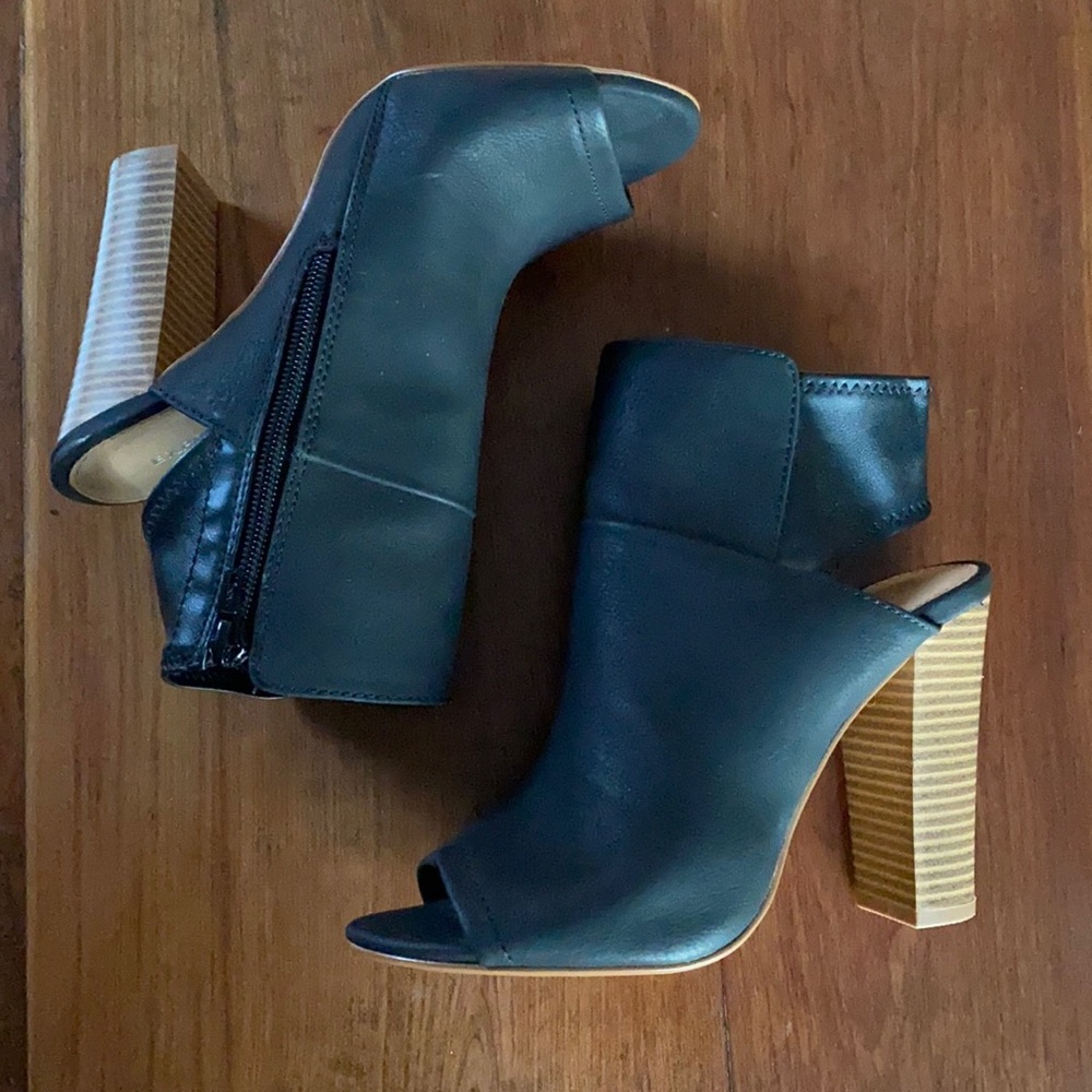 Express Black Peep Toe Booties - 7